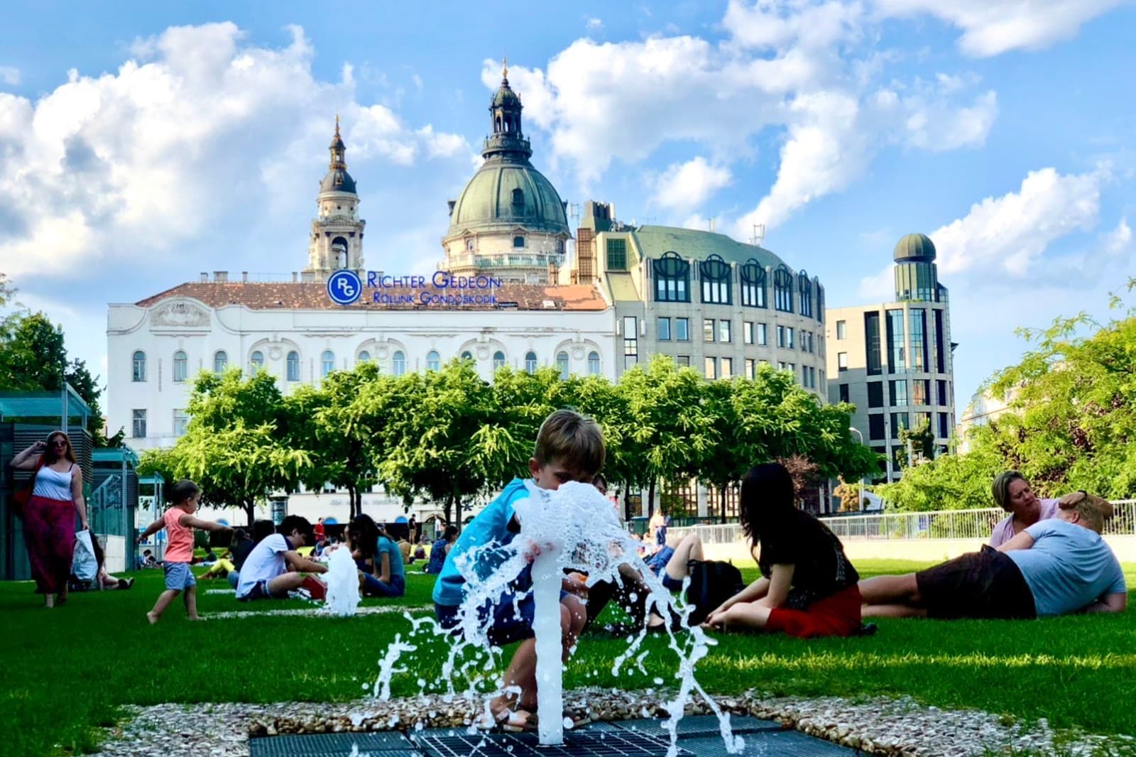 Park and St Stephen’s Basilica