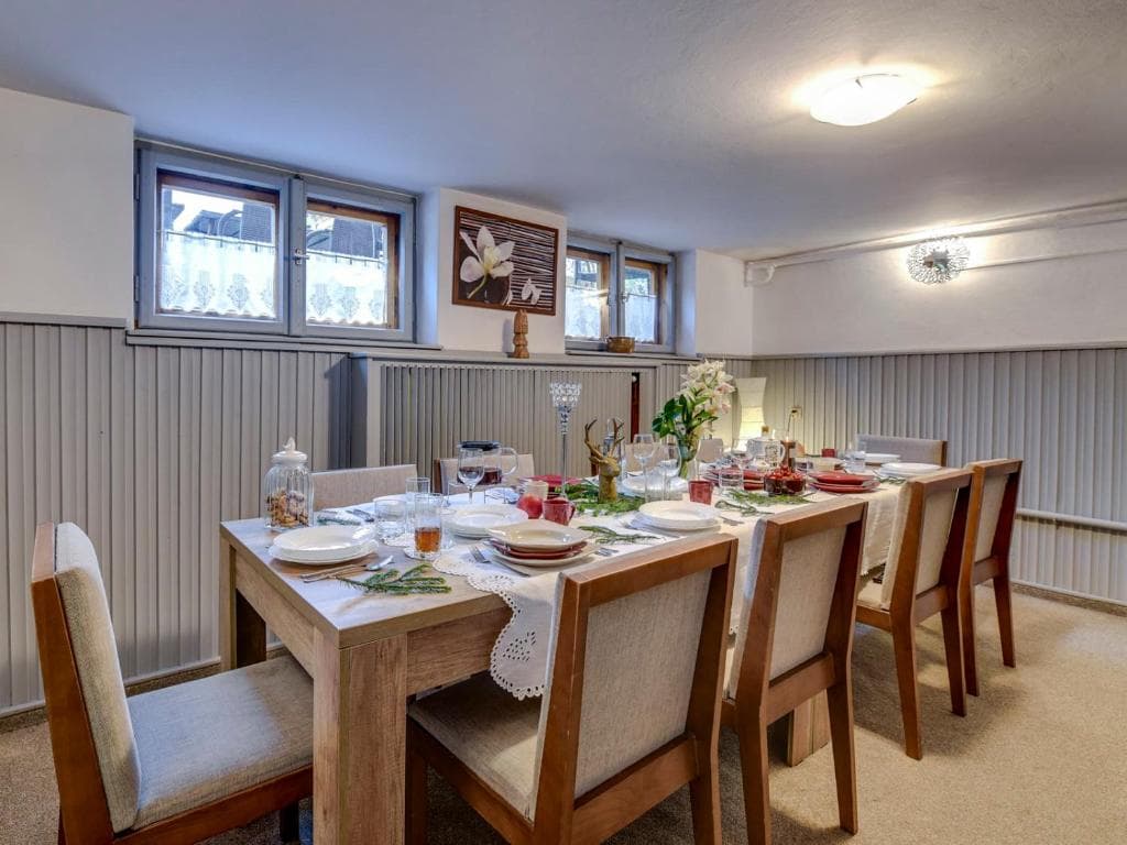 Vika Home · 7